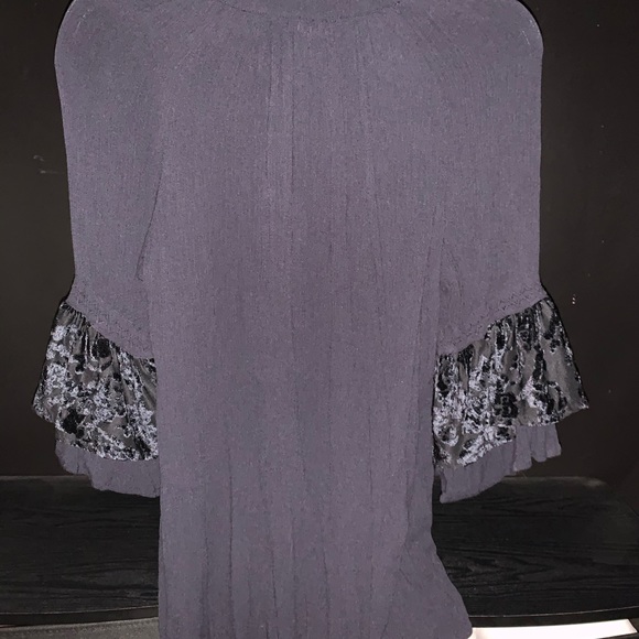 Navy blue top - Picture 2 of 3